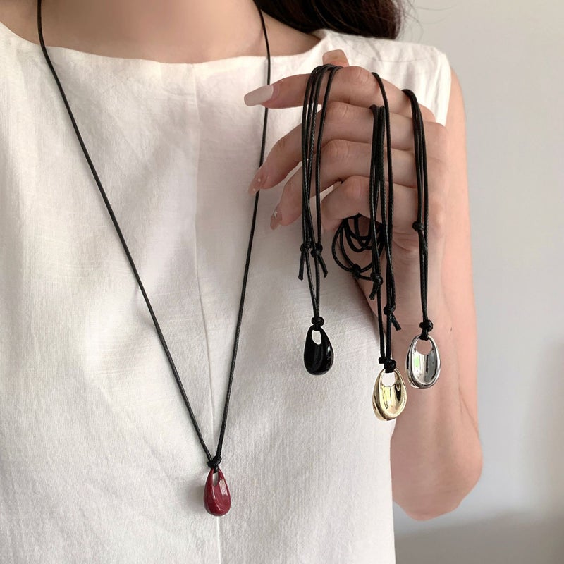 Black Cord Long Bean-Shaped Necklace For Women, Light Luxury Niche High-End Leather Cord Collarbone Chain, Accessory Sweater Chain - Image 3